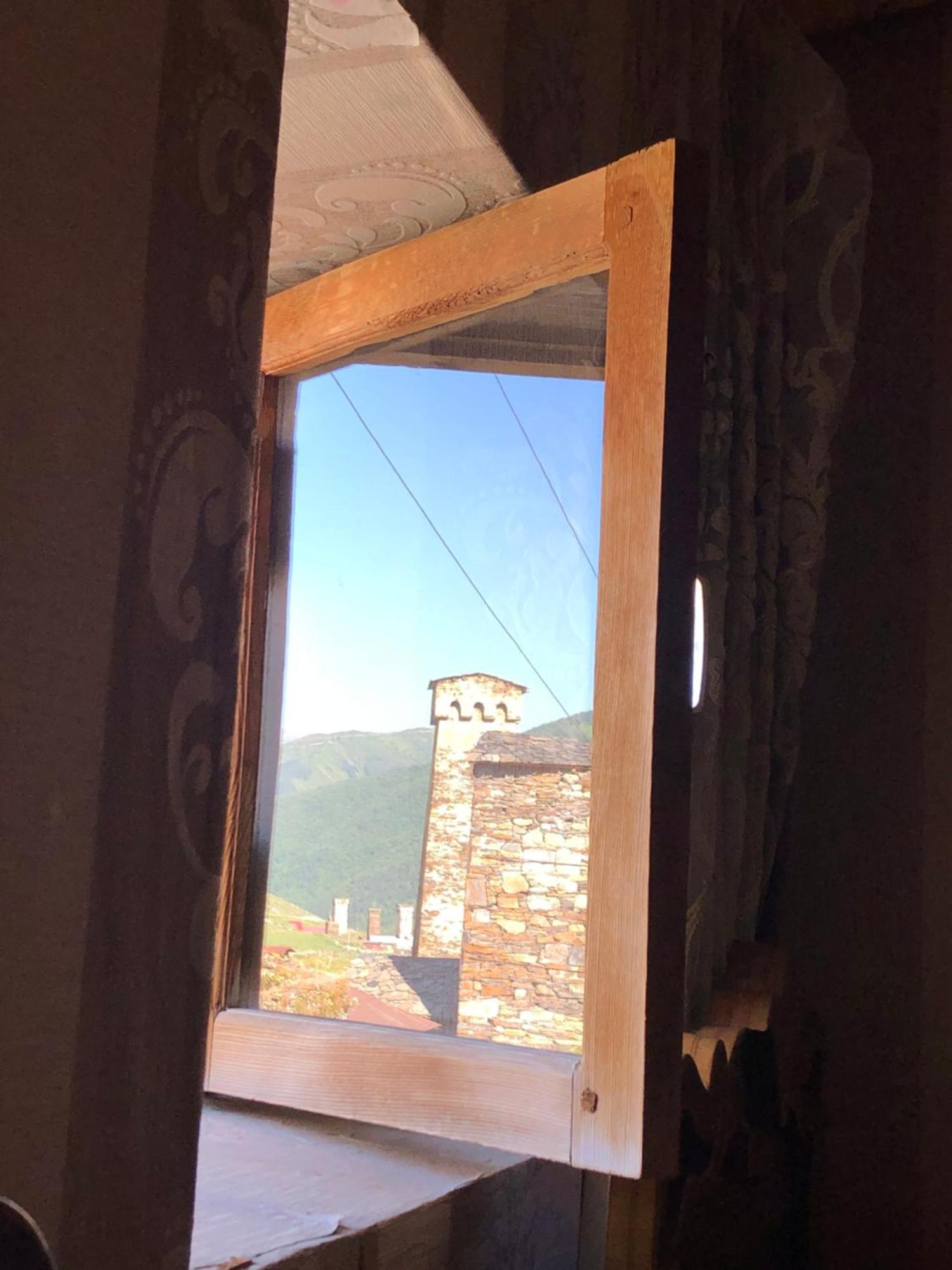 Old House Hotel Ushguli Bagian luar foto