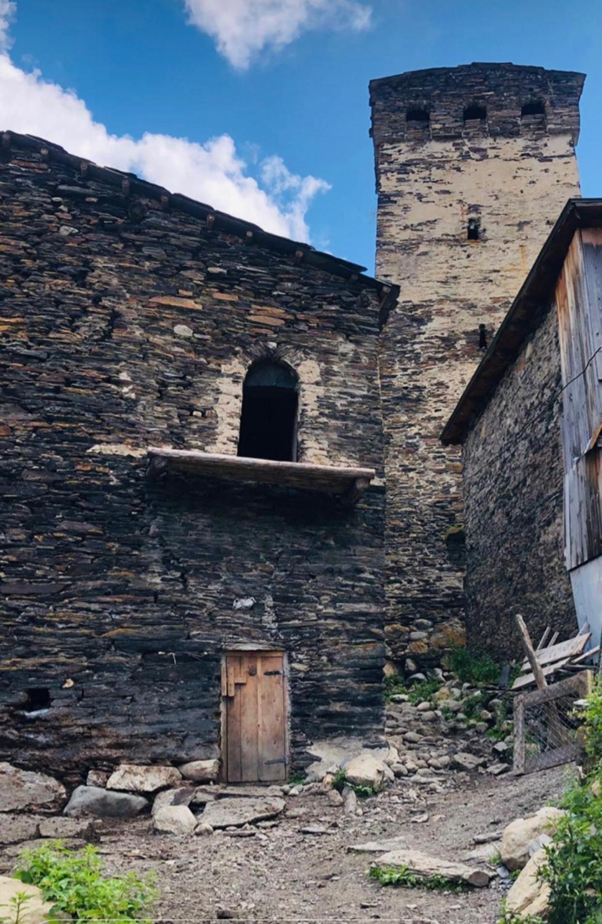 Old House Hotel Ushguli Bagian luar foto