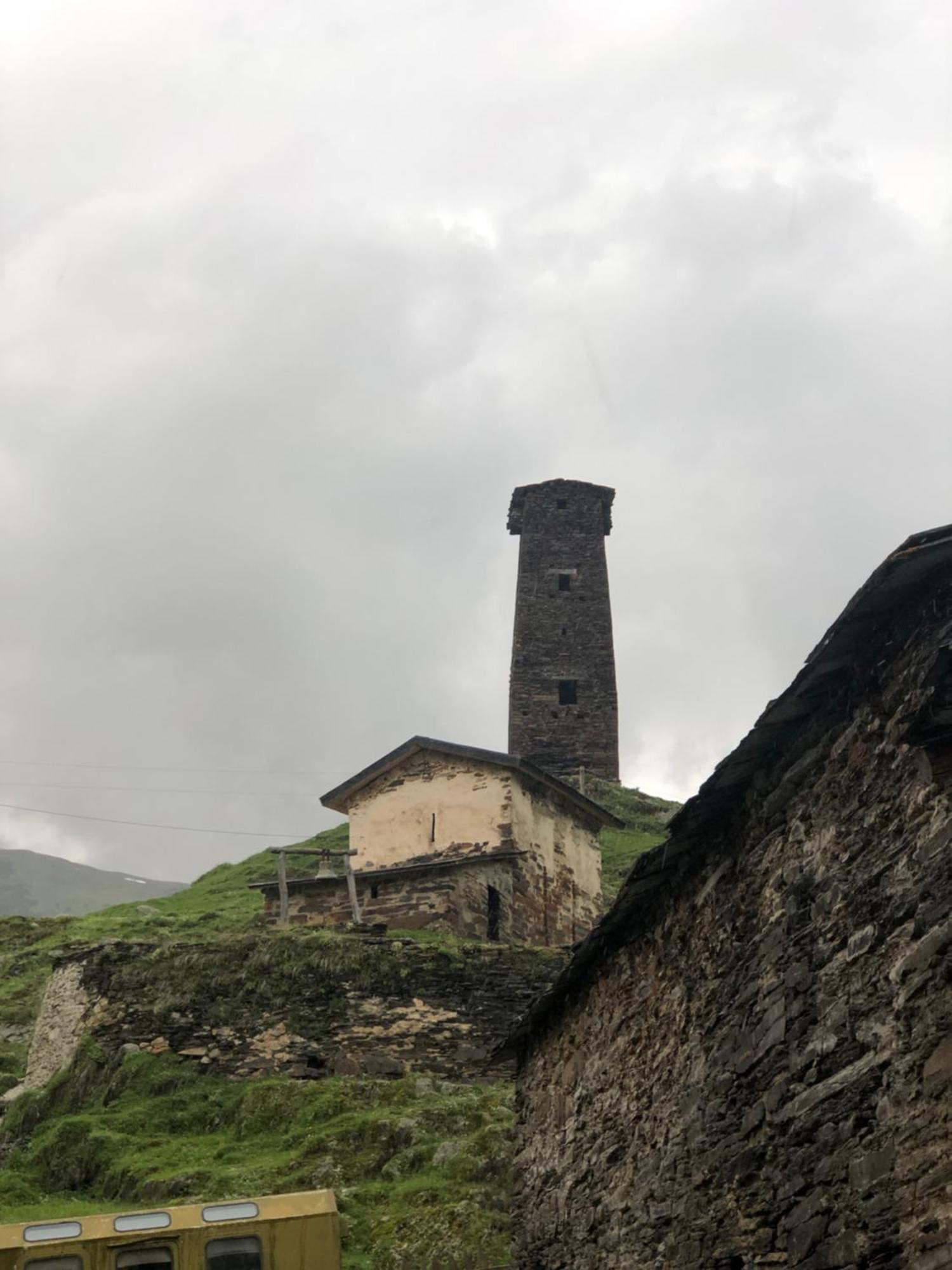 Old House Hotel Ushguli Bagian luar foto