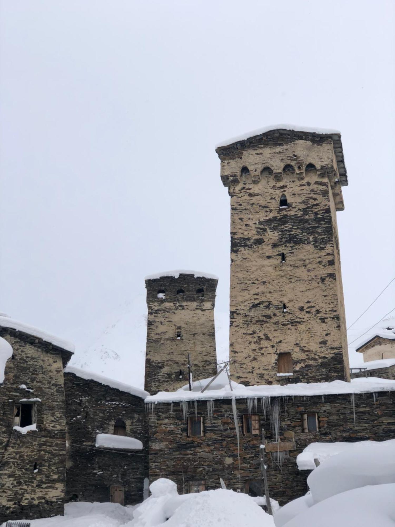 Old House Hotel Ushguli Bagian luar foto